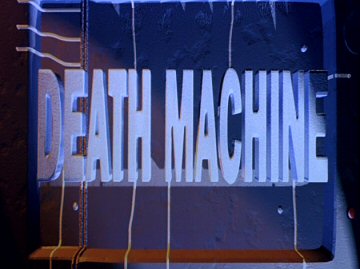 Header Critique : DEATH MACHINE