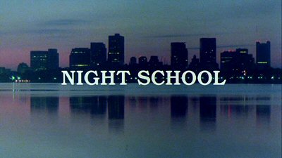 Header Critique : NIGHT SCHOOL (LES YEUX DE LA TERREUR)