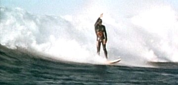 Header Critique : SURF NAZIS MUST DIE
