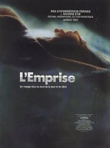 
                    Affiche de L'EMPRISE (1982)